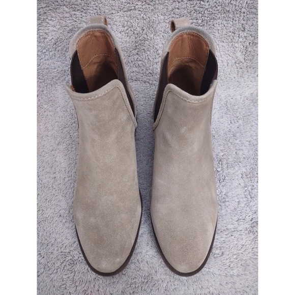 Steve Madden Dares Taupe Women's Suede Slip On Chelsea Ankle Booties Size 8.5 - Picture 3 of 10